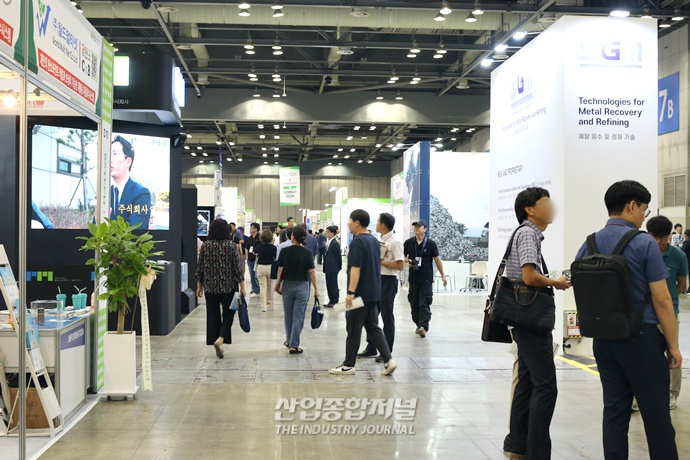 'RETECH 2023' 막 올랐다…업사이클링 제품 살펴볼 기회 - 산업종합저널 전시회