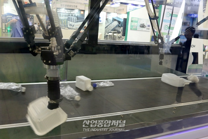 [산업VIEW] ‘RETECH 2023’에서 선보인 AI 폐기물 선별 기술 - 산업종합저널 전시회