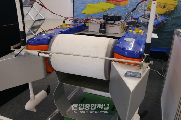 해양 쓰레기 줄여주는 회수 로봇, “인력 투입 최소화” - 산업종합저널 전시회