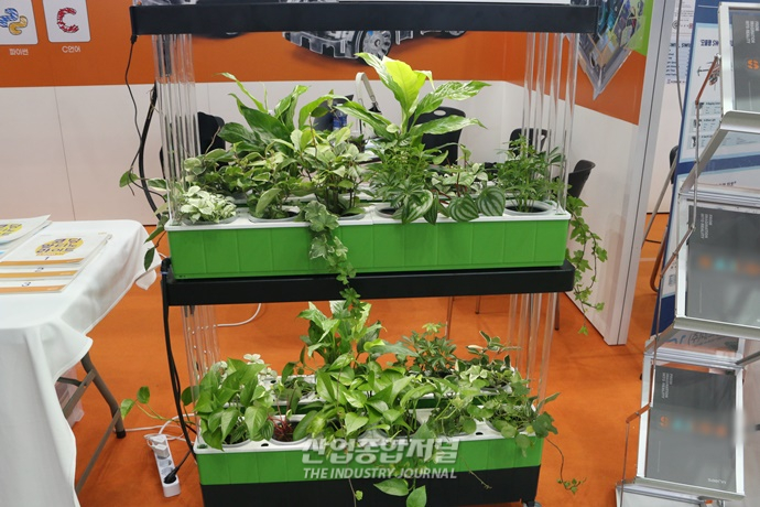 [ROBOT WORLD] 자율주행 로봇으로 차세대 코딩 교육 선도 - 산업종합저널 전시회