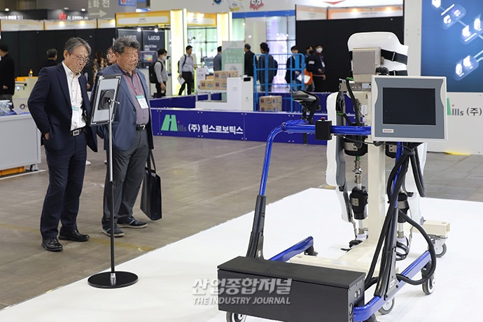 [ROBOT WORLD] 환자의 일상생활 복귀 지원하는 로봇 - 산업종합저널 전시회