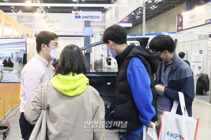 산업별 특화 접착제 등장…"우주도 다녀왔죠" - 산업종합저널 전시회