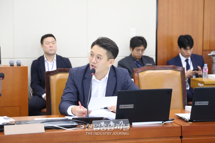 다문화청년 ‘인성교육’ 다시 하겠다는 한국폴리텍대학…국정감사서 질타 - 산업종합저널 정책