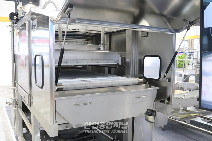 컨베이어 없애고, 기름 다시 짜내고…진화하는 스낵 제조 설비 - 산업종합저널 기계