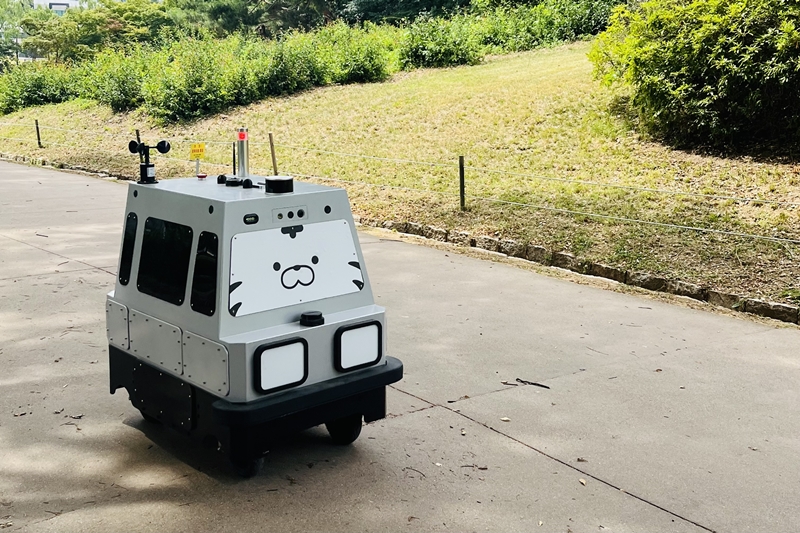 공공장소 안전 지키는 AI 순찰 로봇 '패트로버' - 산업종합저널 로봇