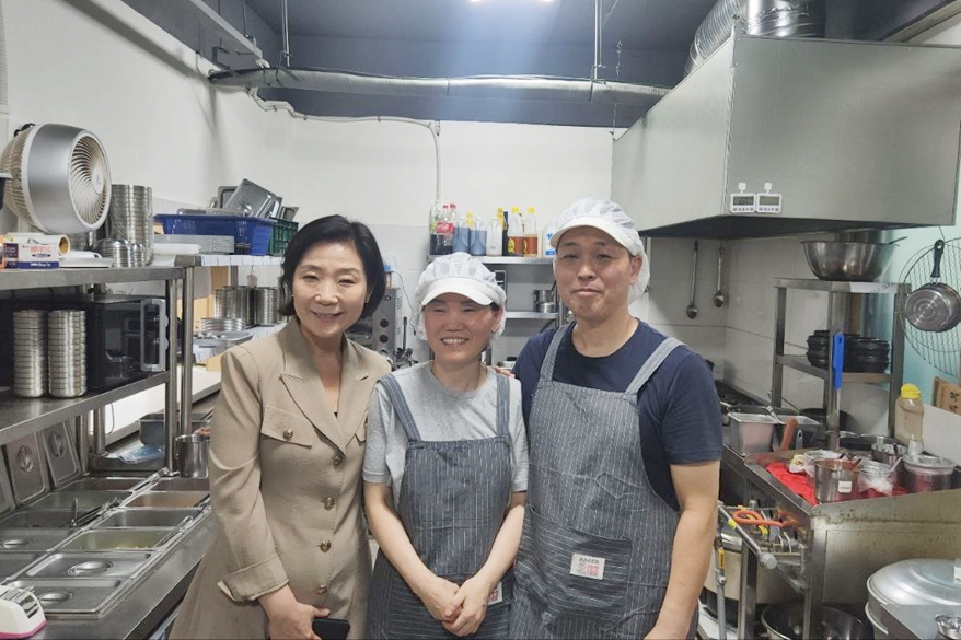 폐업 후 재기성공한 소상공인과 현장 소통 - 산업종합저널 동향