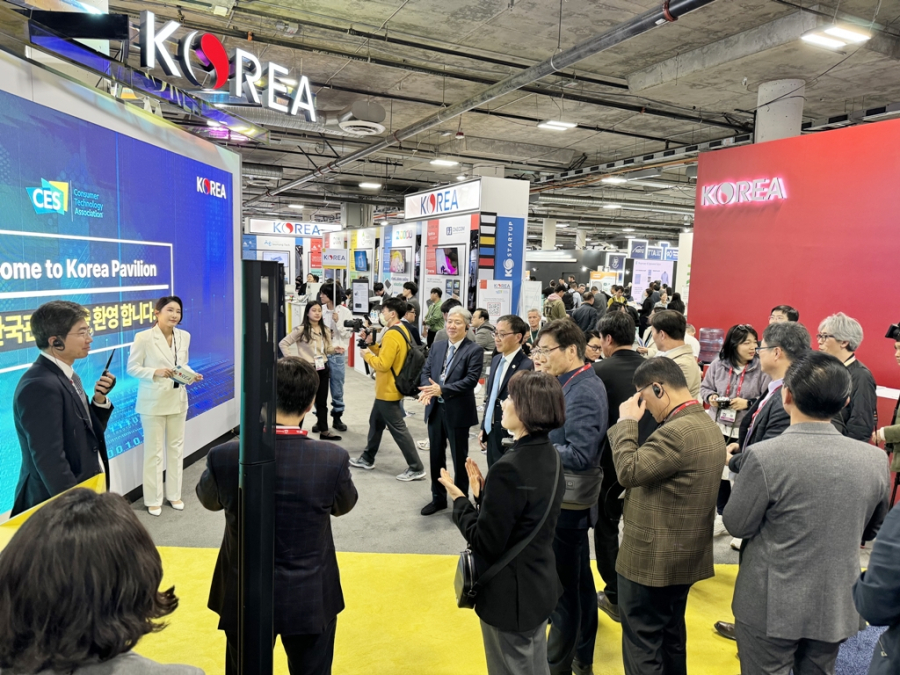 한국 기업, CES 2025 혁신상 최다 수상 - 산업종합저널 전시회