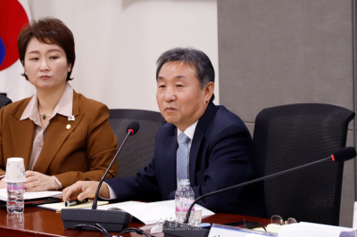 “외채 걱정하던 시대 지났다…방어적 외환 시스템 개혁해야”