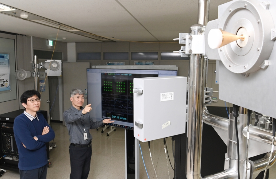 세계 최초 200Gbps급 6G 무선 전송 시연 성공 - 산업종합저널 전자