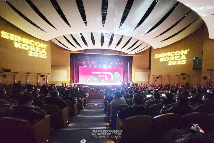 세미콘 코리아 2025 개막, AI·첨단 패키징·반도체 제조 혁신 조명 - 산업종합저널 전시회