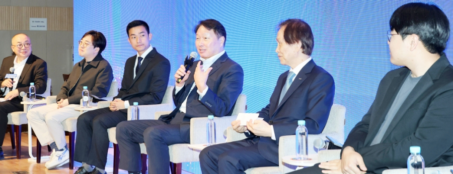 최태원 회장, “AI, 기업 생존의 핵심이 될 것” - 산업종합저널 동향