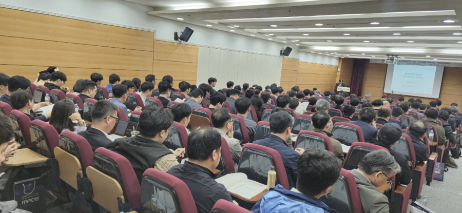 자율제조 전환 가속화…AI 기반 공작기계 기술 전략 공유 - 산업종합저널 기계