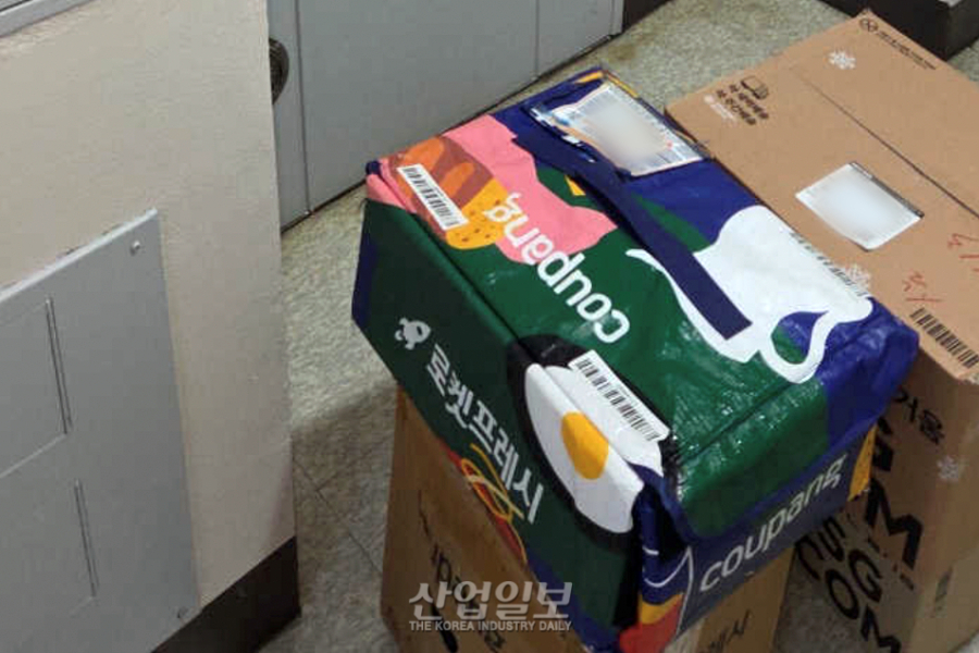 '로켓배송'의 대가…쿠팡 물류센터 노동자들이 말하는 '쉴 권리'의 현주소