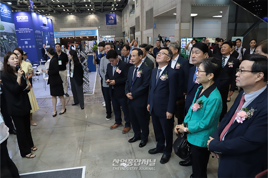 ‘제18회 폐기물·자원순환산업전(RETECH 2025)’ 개최…자원순환 최신 기술 총집합 - 산업종합저널 전시회