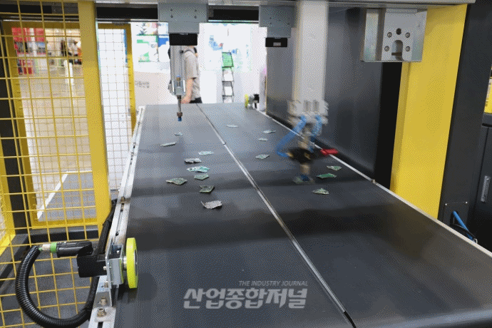 [움짤뉴스] 분당 130개 폐기물 고속 선별하는 AI 로봇 - 산업종합저널 전시회