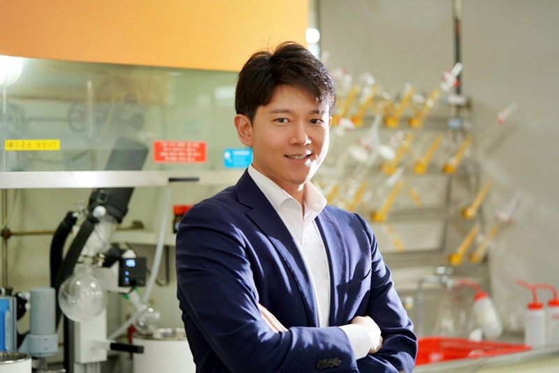 빛과 전기로 합성의 새 길 열다 - 산업종합저널 전자