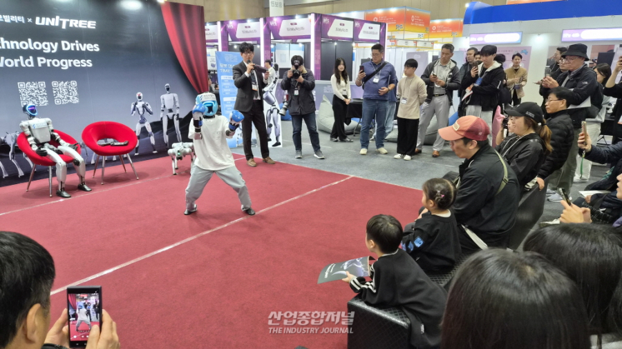 AI·로봇·메타버스 미래 기술 한눈에… '2025 디지털퓨처쇼' 5일 킨텍스 개막 - 산업종합저널 전시회