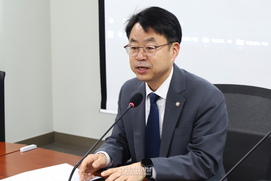 국회서 한국 재활용 한계 짚는 ‘재활용의 기준을 다시 묻다’ 토론회 개최 - 산업종합저널 동향