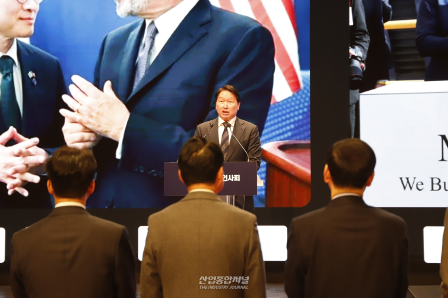 "절체절명의 위기 넘었다"… 멈춰 선 한국 경제, 다시 엑셀 밟았다 - 산업종합저널 동향