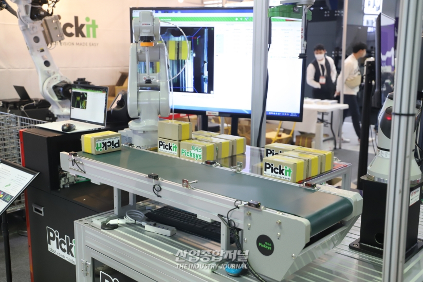 AW 2026, 중국 휴머노이드 ‘빅5’ 한국 상륙… 애지봇·화웨이 등 총출동 - 산업종합저널 FA