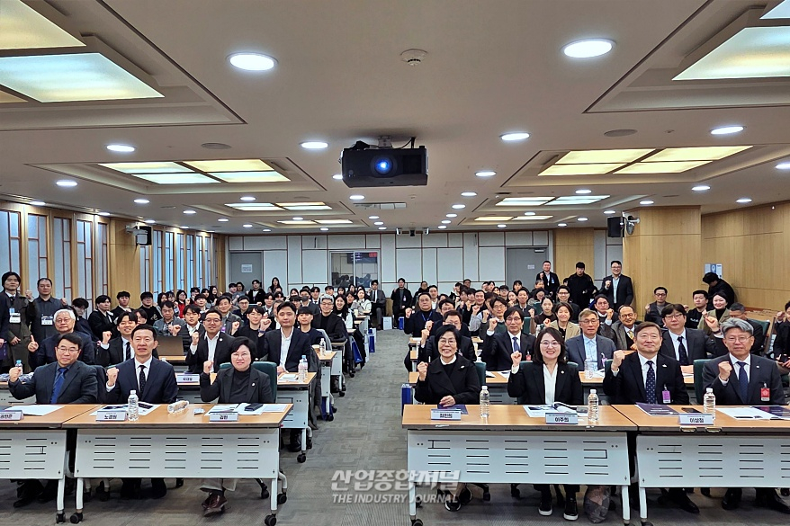 국회서 ‘우주항공 인력양성 토론회’… 5대 강국 도약 위한 지혜 모아 - 산업종합저널 동향