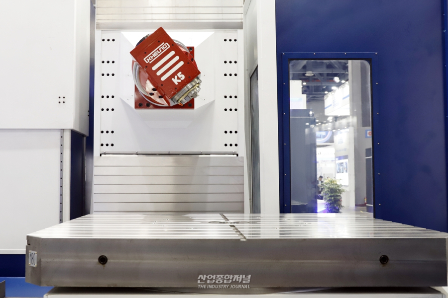 기흥기계, 5면 가공 가능한 TRT-1400 첫 공개 - 산업종합저널 기계