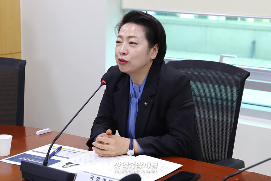 AI, ‘피지컬’로 패러다임 전환…산학관 모여 대응 방안 논의 - 산업종합저널 FA