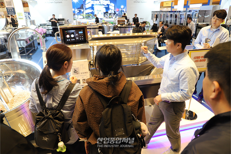 선경인케이, 신형 인덕션 자동화 튀김기 공개 - 산업종합저널 FA