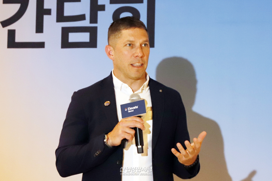워크데이(Workday), 맥락 이해하는 AI 에이전트 ‘사나(Sana)'로 시장 공략 - 산업종합저널 전자