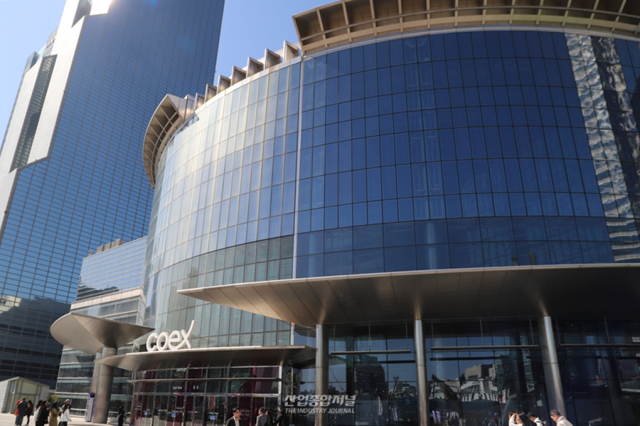 [기획] 코엑스가 꺼낸 ‘영화관 카드’… MICE 업계 갈등 풀 열쇠 될까 - 산업종합저널 FA