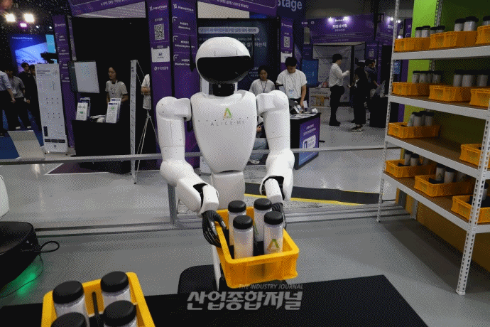 [움짤뉴스] 물류 현장 투입된 휴머노이드 로봇 - 산업종합저널 전시회