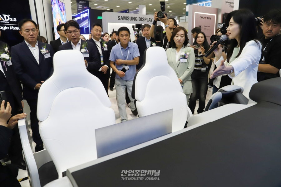 [산업 View] K-디스플레이 2026 개막…AI·로봇 품은 차세대 패널 경쟁 본격화 - 산업종합저널 부품