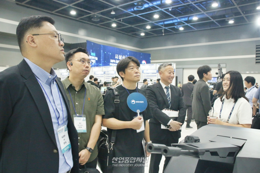 국방 AI부터 무인체계 대응까지…‘국방과학기술 대제전’ 개막 - 산업종합저널 FA