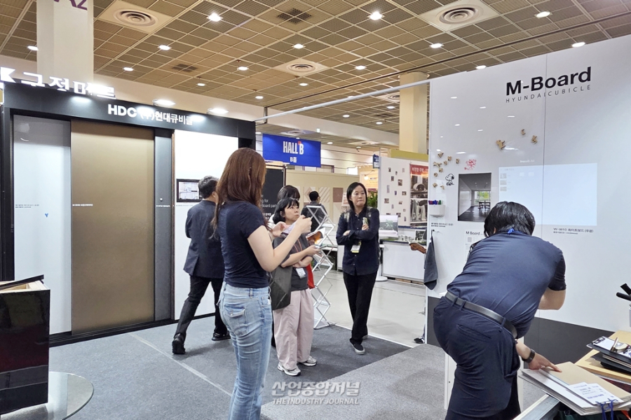[산업 View] 건축자재 전시회가 AI·로보틱스까지 품었다…코리아빌드위크 개막 - 산업종합저널 FA