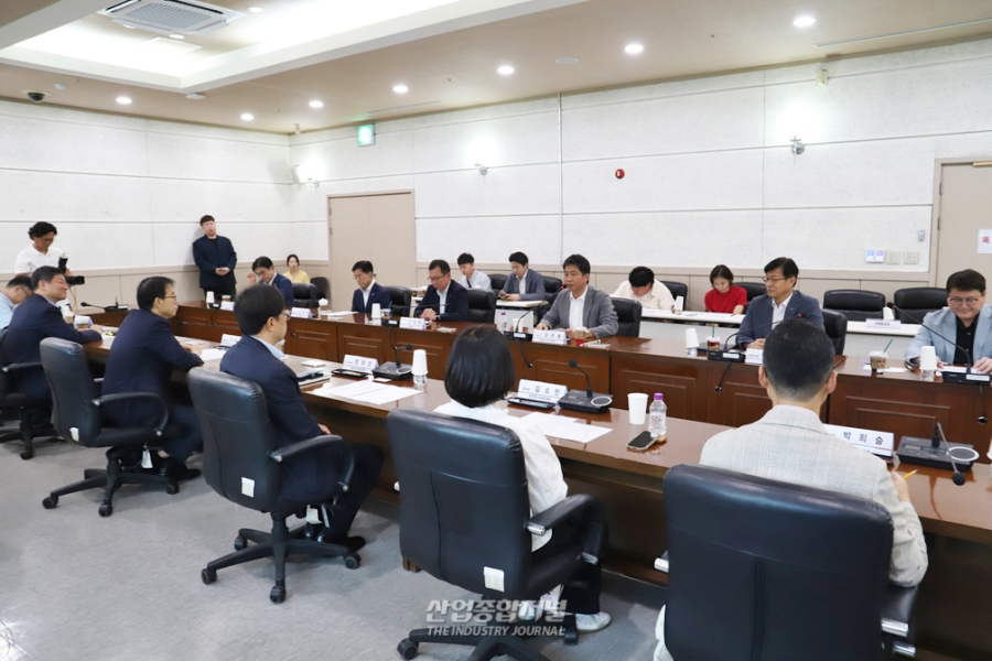 ‘영화관 카드’ 넘어 전시장 분산까지…코엑스 공사 공백 메울 상생 해법 가동 - 산업종합저널 FA
