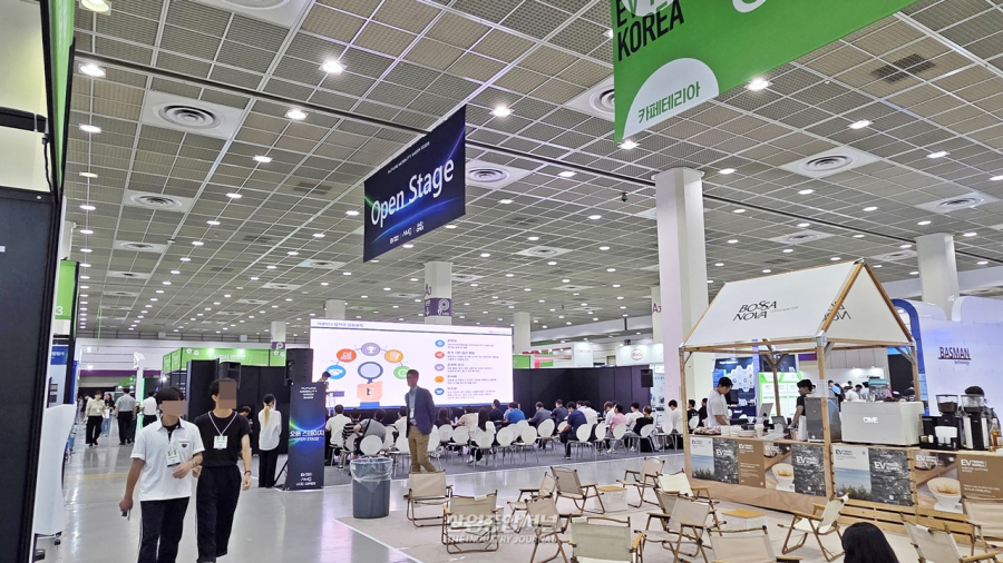 [산업 View] 전시 넘어 상담·투자로…‘퓨처 모빌리티 위크’ 둘째 날도 북적 - 산업종합저널 FA