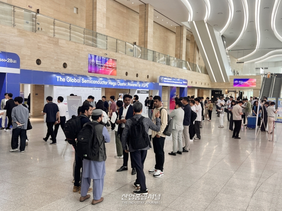 [산업 View] AI 반도체 시대, ‘칩을 잇는 기술’ 한자리에…ASPS 2026 개막 - 산업종합저널 전자