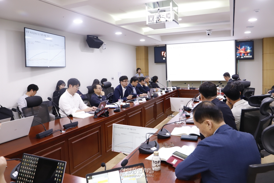 반도체 특수 넘어 지속성장으로…에너지·공급망·생산성 해법 모색 - 산업종합저널 에너지