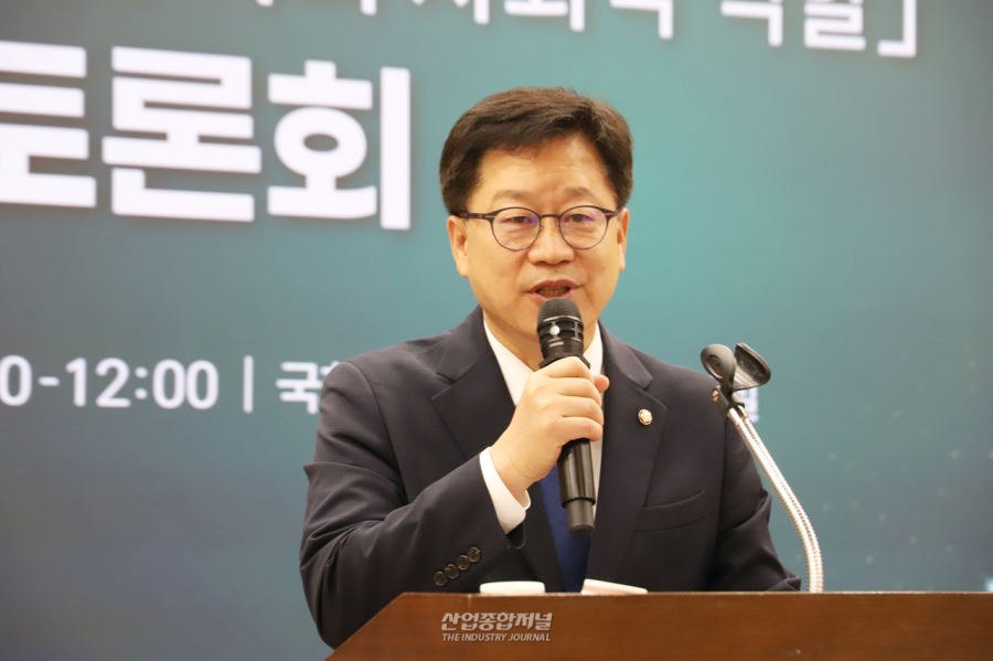 AI 인사관리 확산…공인노무사 역할, 분쟁 해결 넘어 사전 예방으로 - 산업종합저널 FA