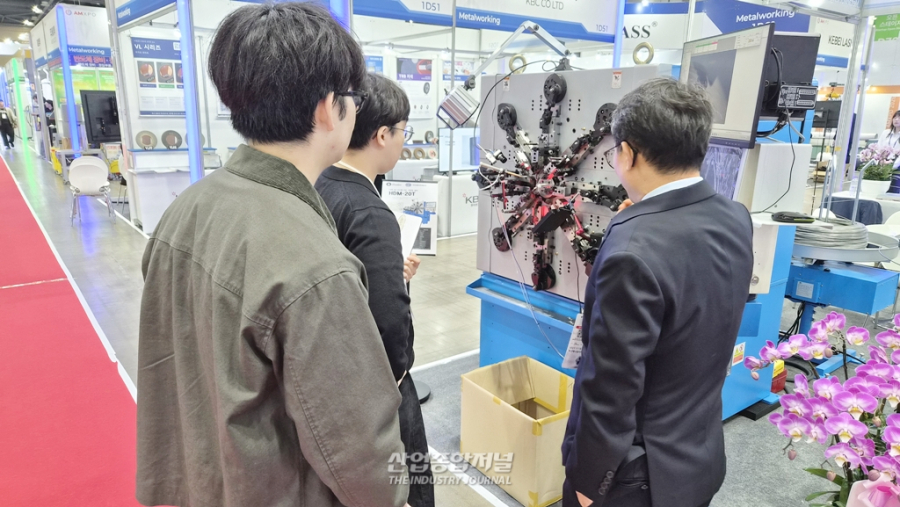 [산업 View] 기계·제조 기술에 AI 접목…‘AMXPO 2026’ 킨텍스서 개막 - 산업종합저널 부품