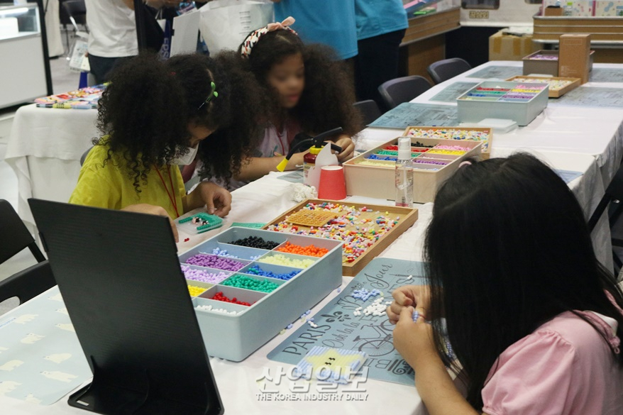 [포토뉴스] 보고 듣고 만들고, 교육 콘텐츠 체험하는 ‘미래인재’들