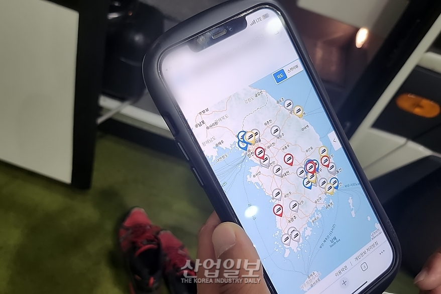 [오토살롱위크] 전기 캠핑카 'RUTA40', 실시간 관제로 배터리 안전성↑