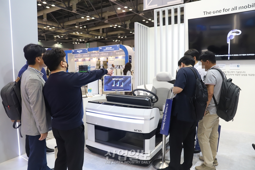 [포토뉴스]운전자 뇌파 측정해 교통사고 예방