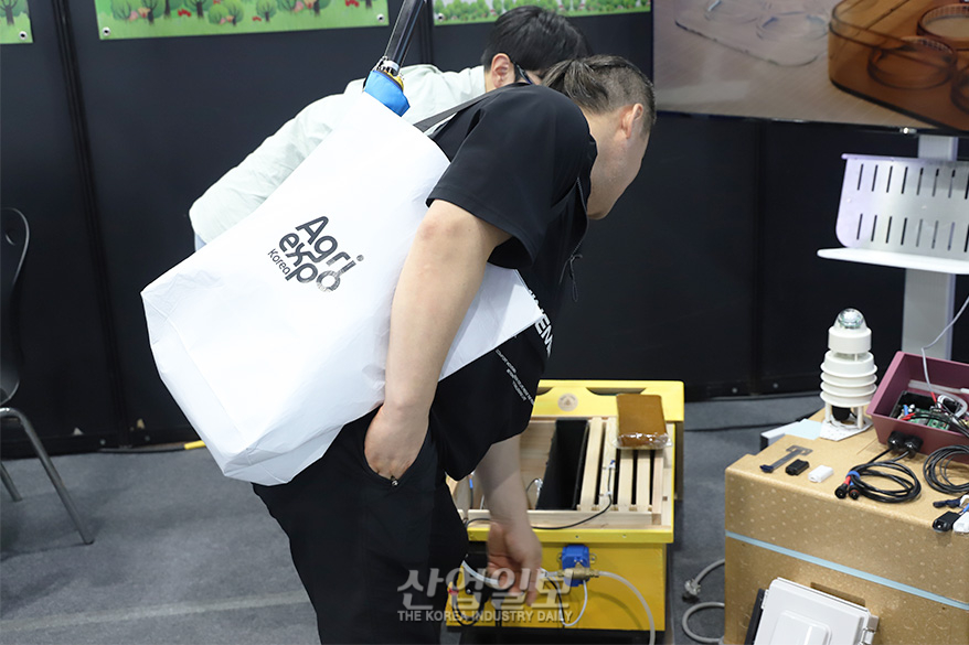 양봉업 종사자 편의와 꿀벌 보호 위한 ‘스마트 양봉’