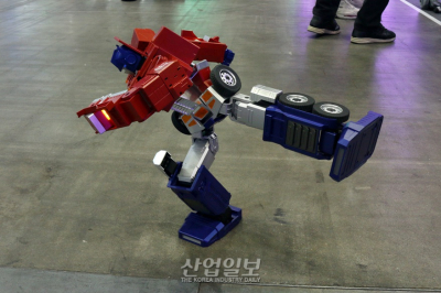[로보월드] AI 기반 트랜스포머 로봇 시연