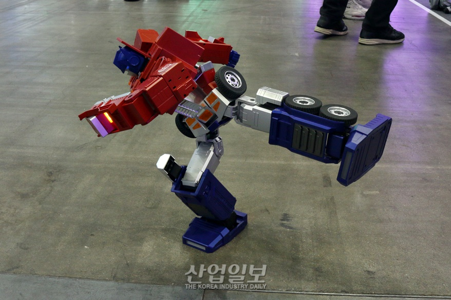 [로보월드] AI 기반 트랜스포머 로봇 시연