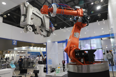 [로보월드] 도축장 작업환경 개선 위한 ‘도축 자동화 로봇’