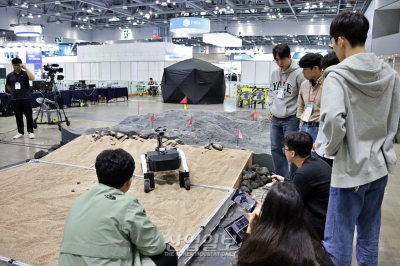 [로보월드] '아르테미스 프로젝트' 자원추출, 먼저 도전장 내민 학생들