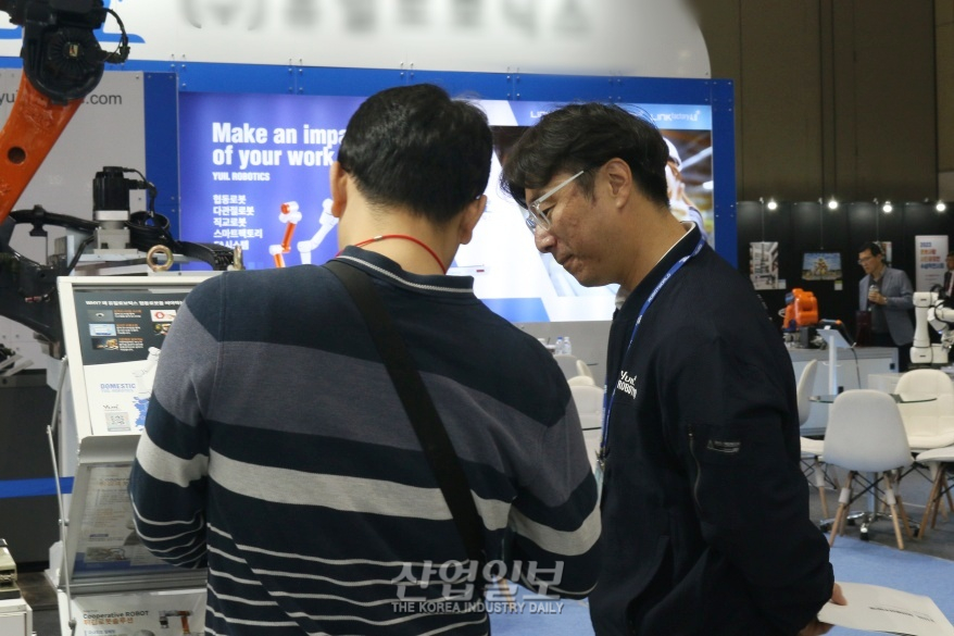 [로보월드] 넓은 작업 반경 확보한 ‘다관절 로봇'