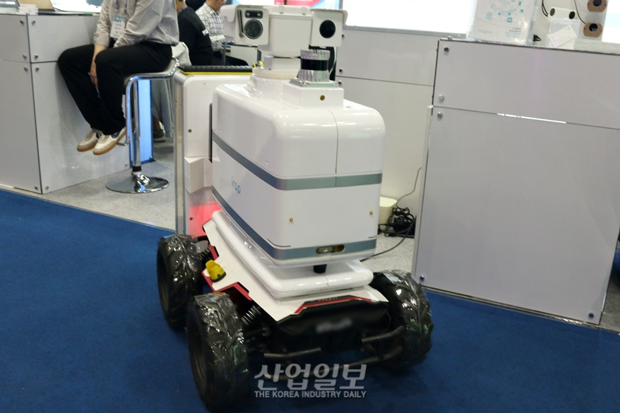 [로보월드] 화재 감시 로봇으로 비상 상황 초동 대응